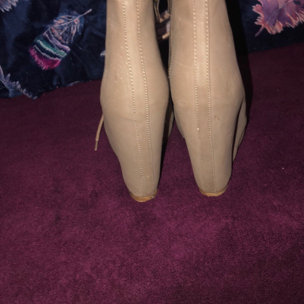 Shoes - Picture 2 of 6